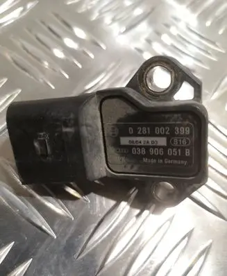 Volkswagen Caddy Air pressure sensor 0281002399 038906051B