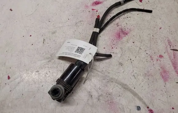 Volvo V40 Windscreen/windshield washer pump 1026810 120727A