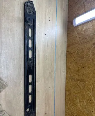 Volvo V60 Radiator mount bracket 31368100