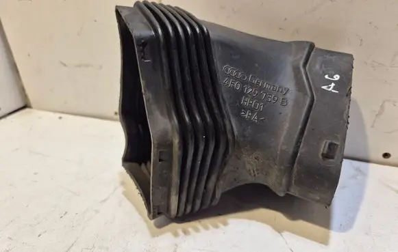Audi A6 S6 C6 4F Air intake duct part 4F0129739B