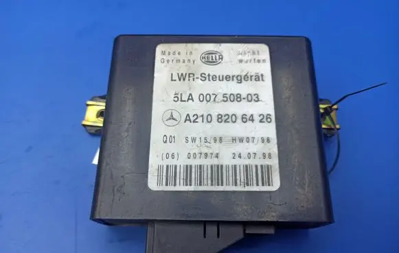 Mercedes-Benz CLK A208 C208 Light module LCM A2108206426 5LA00750803