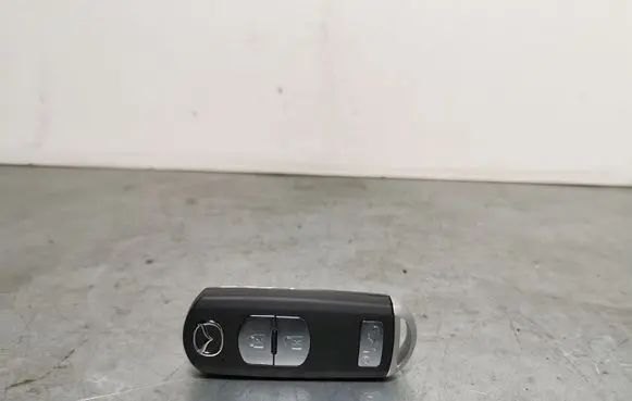 Mazda CX-3 Ignition key/card SKE13E01