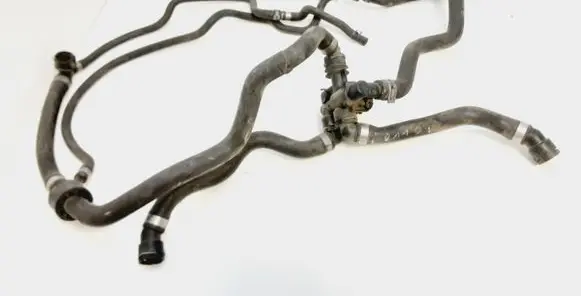 Mercedes-Benz E W211 Engine coolant pipe/hose A2118320584 A2118300196