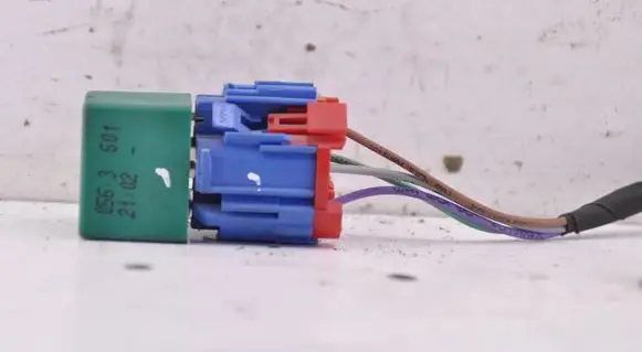 Peugeot 508 II Seat heating relay