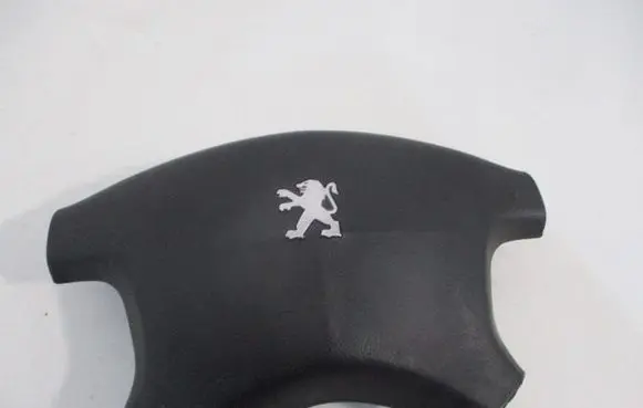 Peugeot 607 Steering wheel airbag
