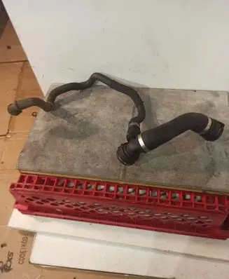 BMW 5 GT F07 Engine coolant pipe/hose 7807157 120364T1