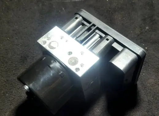BMW 1 E81 E87 ABS Pump 6784764 10096008393 000404014D2