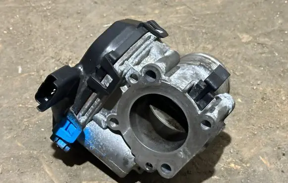 Peugeot 308 Throttle valve 9830171480