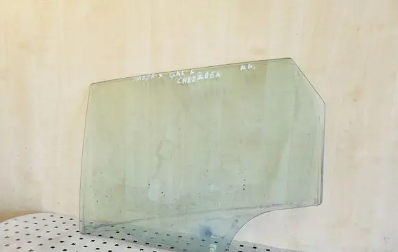 Mazda 3 I Rear door window glass