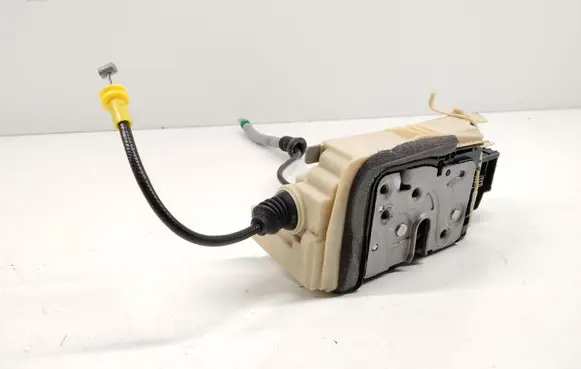 Volvo V60 Rear door lock 32310710