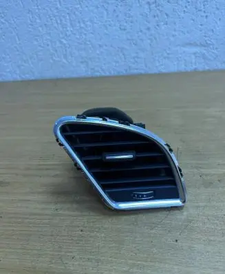 Audi A4 S4 B8 8K Quarter panel pressure vent 8T2820902H D9292