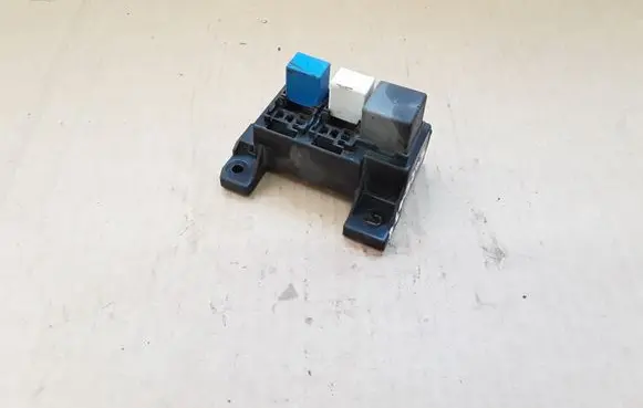 KIA Sorento Relay mounting block 913413E250