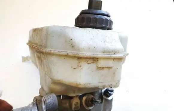 Volkswagen Golf Plus Brake fluid reservoir 03350886771 03.3508-8677.1