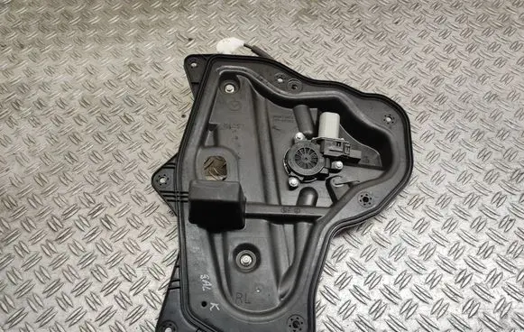 Mazda 3 III Rear door window regulator with motor BHN97397X