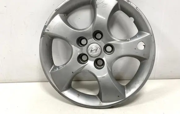 Hyundai Coupe R16 wheel hub/cap/trim 529602E100