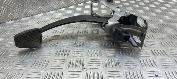Subaru Forester SJ Brake pedal