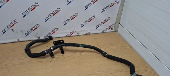 Engine coolant pipe/hose