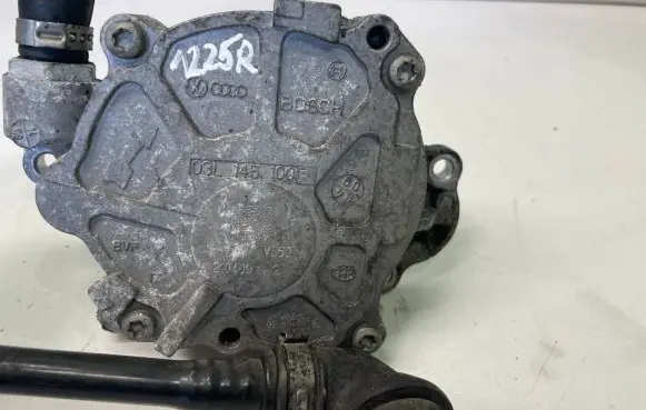 Audi A5 8T 8F Vacuum pump 03L145100F