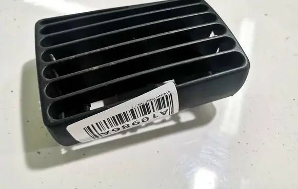Volkswagen PASSAT B4 Dash center air vent grill 