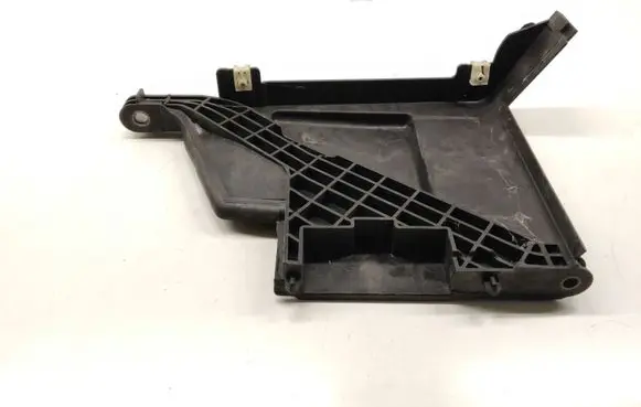 Other engine bay part