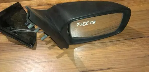 Ford Fiesta Front door electric wing mirror