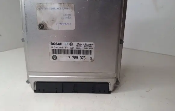 BMW X5 E53 Engine control unit/module 7789641 0281010314 7789376