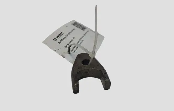 KIA Sorento Fuel Injector clamp holder