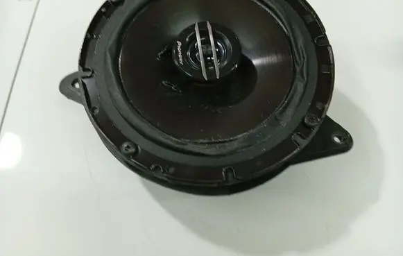 Peugeot 207 Front door speaker 