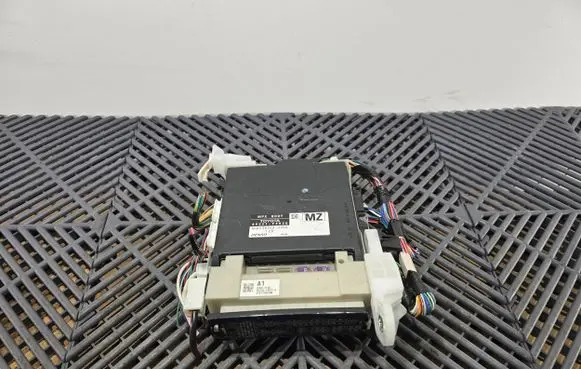Toyota C-HR I Comfort/convenience module 89221F4030 MB2380009990