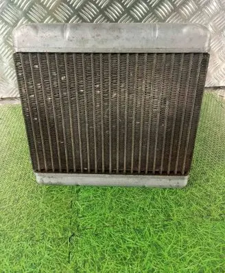 Engine oil radiator