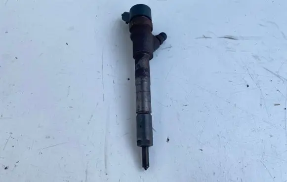 Toyota Auris 150 Fuel injector 2367033040 0445110221