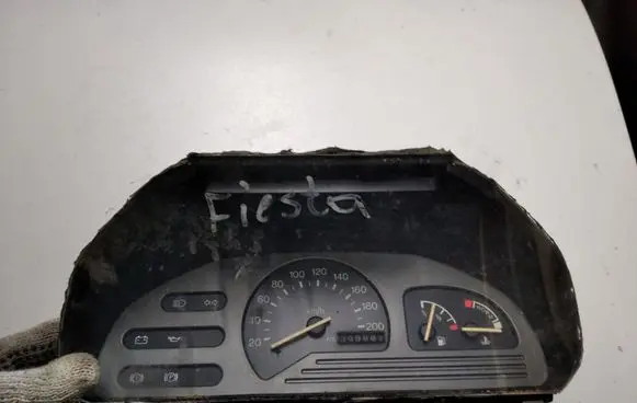 Ford Fiesta Speedometer (instrument cluster) 89FB10848AA