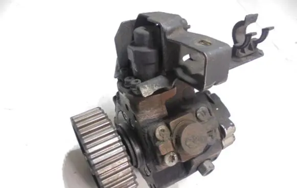 Ford Focus C-MAX Fuel injection high pressure pump 9656300380