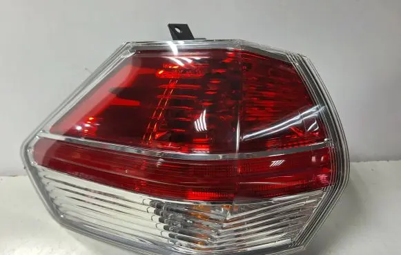 Nissan X-Trail T32 Rear/tail lights