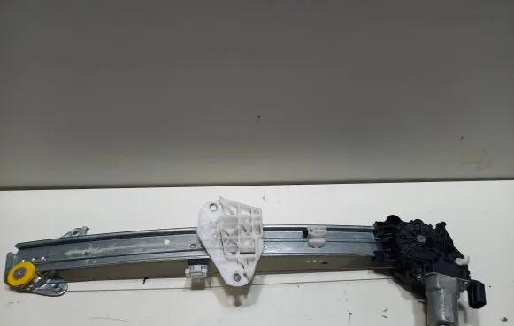 Honda HR-V Rear door window regulator with motor