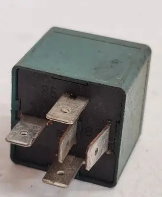 Jeep Grand Cherokee (WJ) Other relay 04848879AA 72472M 15F21205