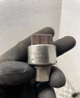 Peugeot 406 Air conditioning (A/C) pressure sensor 280443 LP25BAR HP26BAR