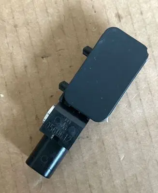 Ford Mondeo Mk III Airbag deployment crash/impact sensor 1S7T14B342AF 042406 T2ST01605168