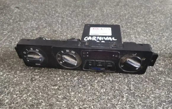 KIA Carnival Climate control unit 0K55A61190
