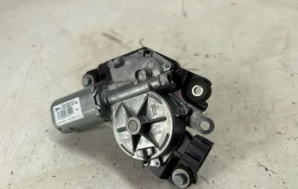 Infiniti QX30 Rear window wiper motor A1569068200 W000038727