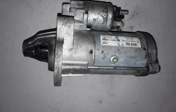 Ford Focus Starter motor AV6N11000GC