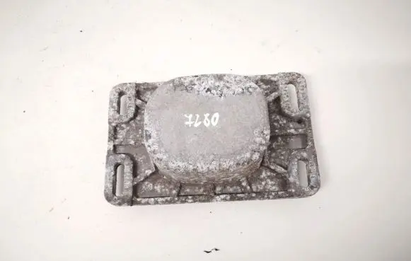 Audi A4 S4 B6 8E 8H Engine mounting bracket 8e0199335