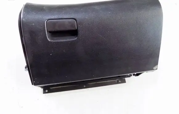 Subaru Legacy Glove box