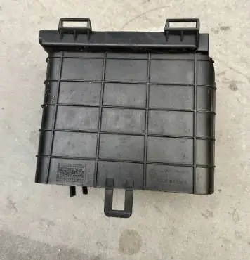 Audi A3 S3 8P Battery box tray 3C0915336A