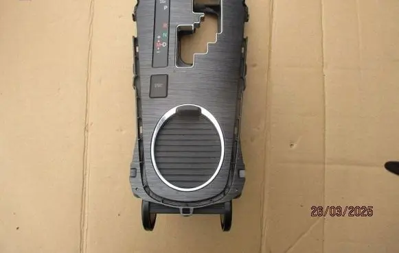 Toyota C-HR I Glove box central console 5562505020TOYOTA
