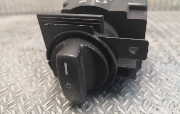 Mercedes-Benz B W245 Light switch 1695453004