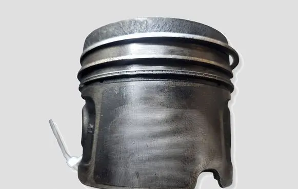 BMW 1 E81 E87 Piston N47
