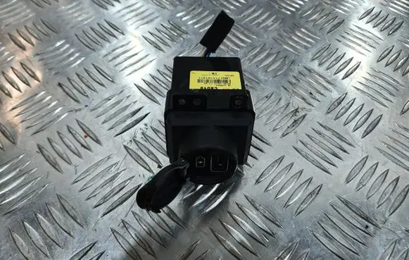 KIA Sportage USB socket connector PU8555