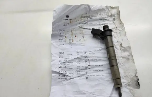 BMW 1 E82 E88 Fuel injector 0445116001