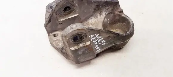 Peugeot 407 Engine mounting bracket 9647646380A